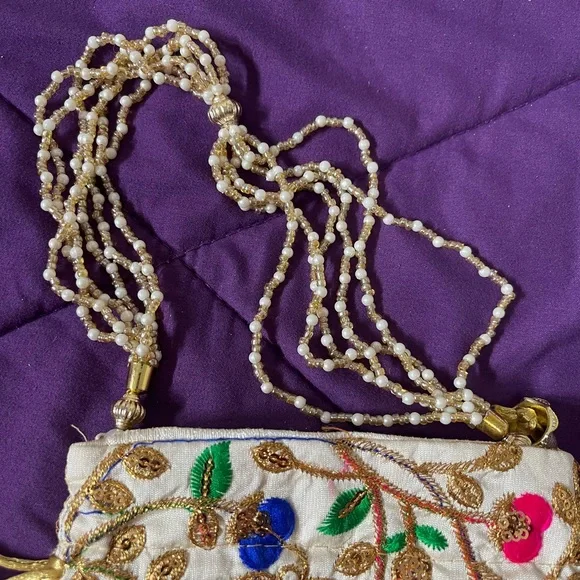 Purse - Picture 3 of 4